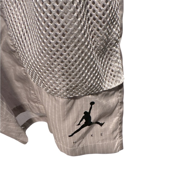 Nike Jordan Jumpman Woven Statement Shorts Light Iron Ore DM1406-012 Mens Size M - Picture 4 of 9